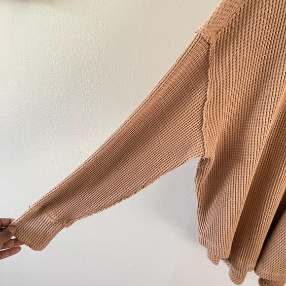 Aerie Waffle Knit Womens Small Tan Long Sleeve V-Neck Relaxed Fit Thermal Top - Picture 4 of 9